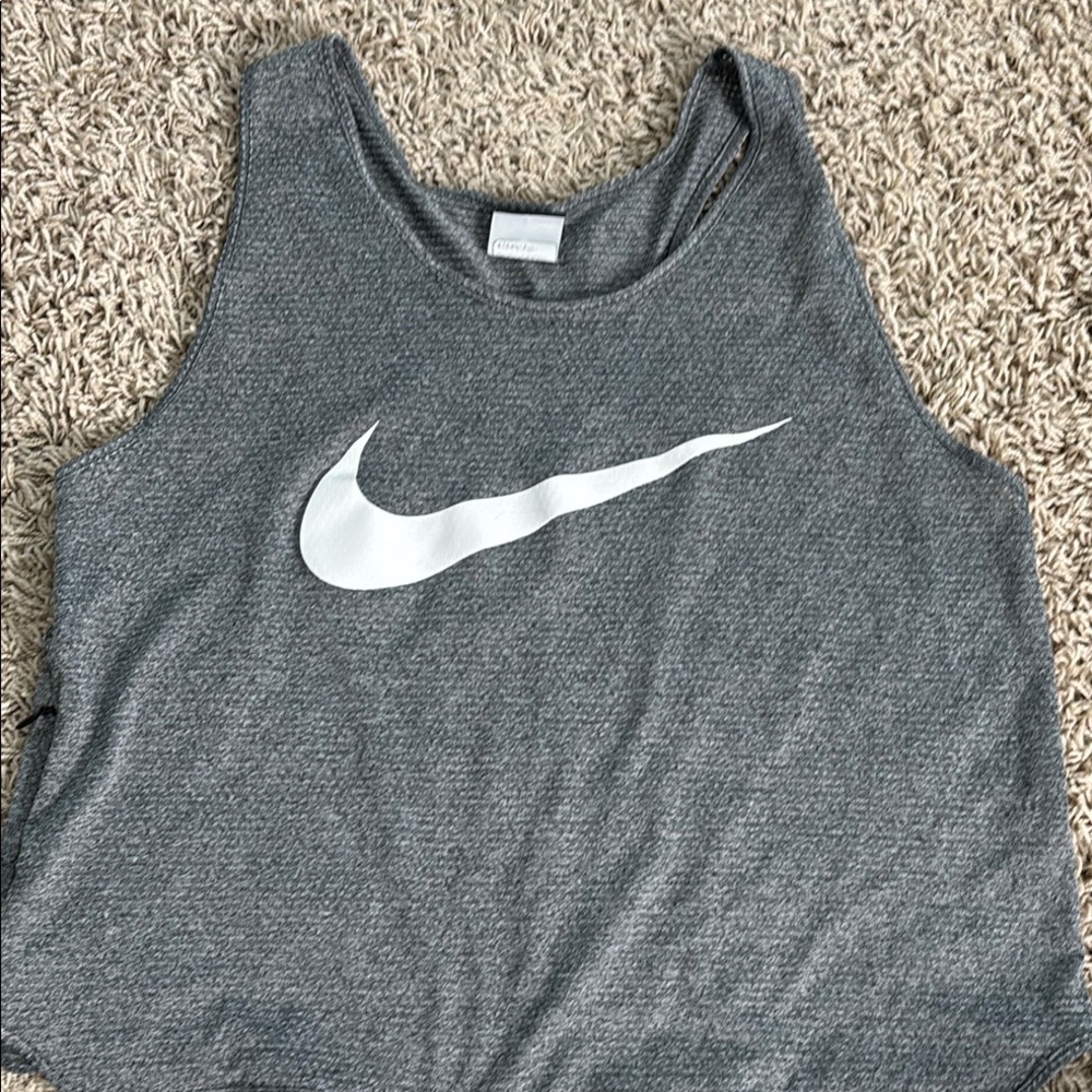 Nike Gray Sleeveless Crop Tank Top